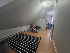 558 Albert St in Kingston, ON - Building Photo - Building Photo