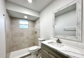 6 Greenway Village N in Royal Palm Beach, FL - Foto de edificio - Building Photo