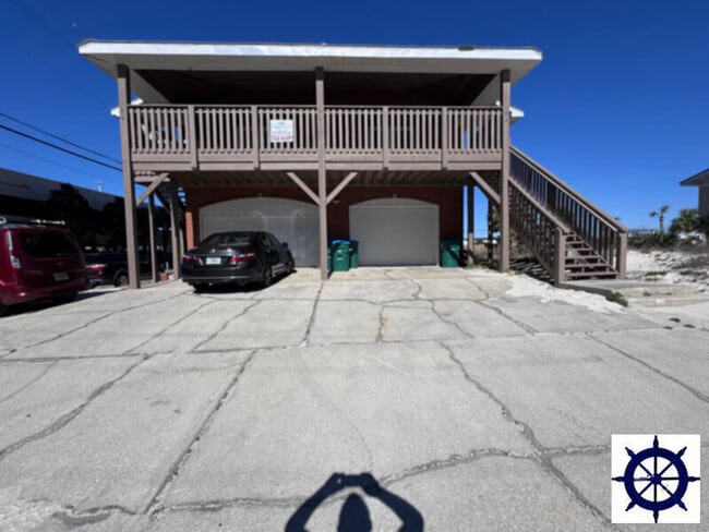 property at 5104 Gulf Dr