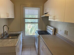 1006 1/2 Drew St in Clearwater, FL - Building Photo - Building Photo