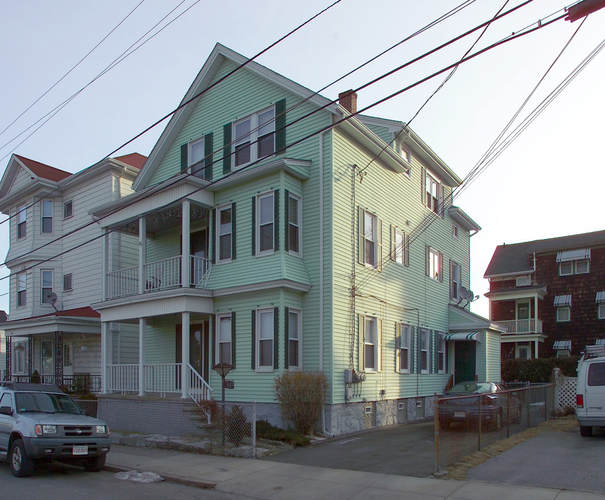 34 Melville St in Fall River, MA - Building Photo