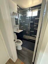 268 1/2 Oakford Dr, Unit None in Los Angeles, CA - Foto de edificio - Building Photo