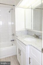 1326 Spruce St in Philadelphia, PA - Building Photo - Building Photo