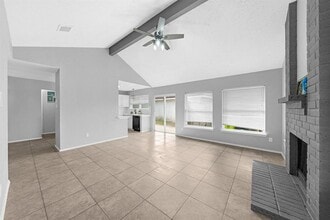 4925 Greenwood Dr in Rosenberg, TX - Building Photo - Building Photo