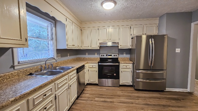 6959 Wadsworth Pl in Fayetteville, NC - Foto de edificio - Building Photo
