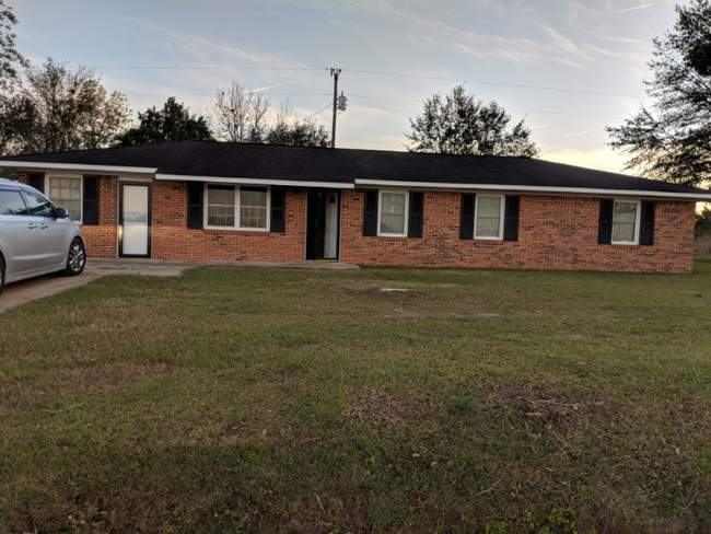 1056 Hatcher Rd in Boston, GA - Building Photo - Building Photo