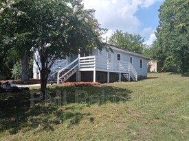 1016 Walnut St in Columbia, SC - Building Photo