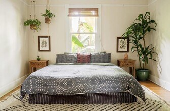 1608 Bath St, Unit A in Santa Barbara, CA - Building Photo - Building Photo