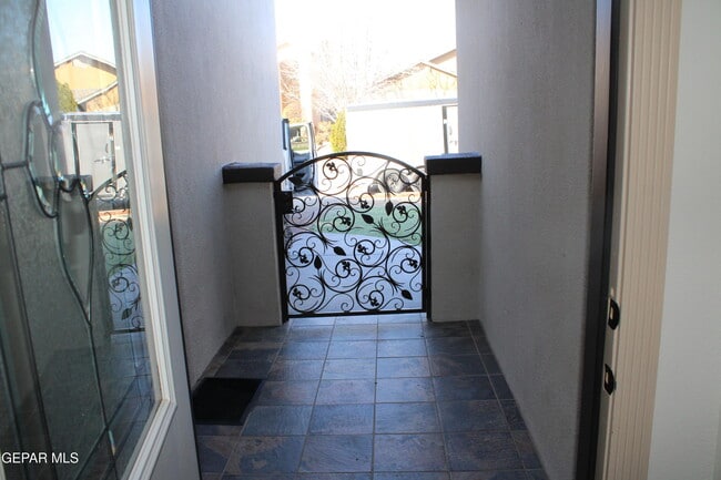 3060 Cascade Point in El Paso, TX - Building Photo - Building Photo