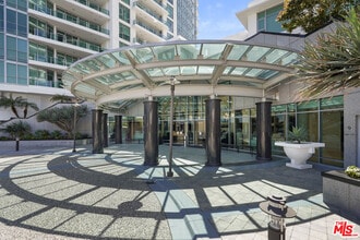 3141 Michelson Dr in Irvine, CA - Building Photo - Building Photo