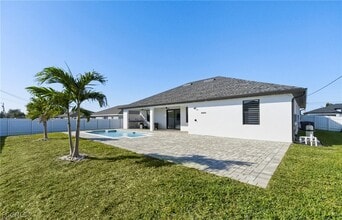 922 NW 8th Terrace in Cape Coral, FL - Building Photo - Building Photo