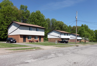 Westview Apartments in Youngstown, OH - Building Photo - Building Photo