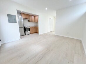 273 Grand Ave in Long Beach, CA - Building Photo - Building Photo
