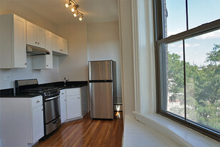 102 Willow St, Unit 102-04 in Cambridge, MA - Building Photo