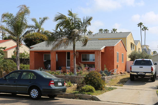 1724 Broadway in Oceanside, CA - Building Photo - Building Photo