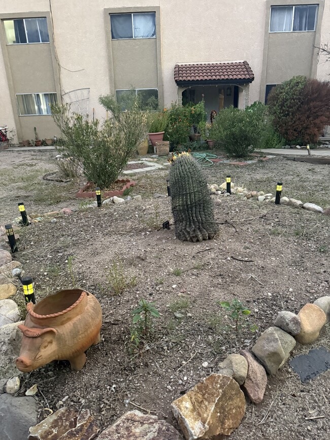 433 Avenida Garza in Rio Rico, AZ - Building Photo - Building Photo