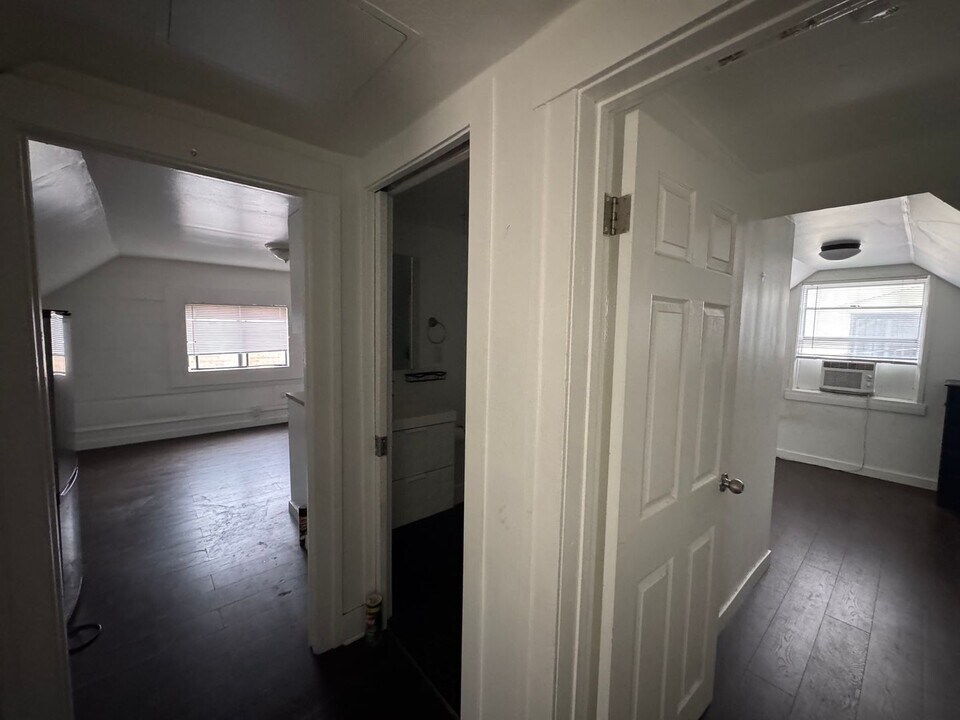 509 1/2-446 1/2 S Chicago St in Los Angeles, CA - Building Photo