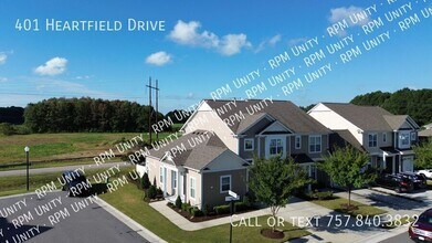 401 Heartfield Dr in Chesapeake, VA - Building Photo - Building Photo