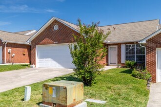 4405 Greenfern Way in Knoxville, TN - Building Photo - Building Photo