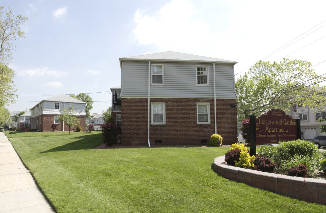 Rosehill Apartments in Elizabeth, NJ - Foto de edificio