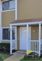 480 Reed Canal Rd in South Daytona, FL - Building Photo