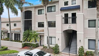 2802 Sarento Pl in Palm Beach Gardens, FL - Building Photo