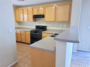 7337 Ribbon Ridge Ave in Las Vegas, NV - Building Photo - Building Photo