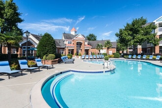 Banyan Grove in Virginia Beach, VA - Building Photo - Building Photo