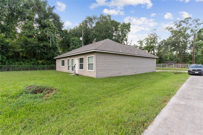 property at 9104 N Green River Dr