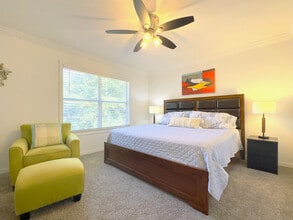 1042 Calabria Ave in Davenport, FL - Building Photo - Building Photo