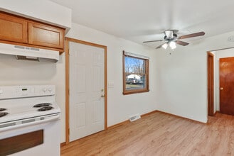 11635 W Diane Dr in Wauwatosa, WI - Building Photo - Building Photo