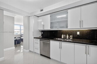 9511 Collins Ave in Surfside, FL - Building Photo - Building Photo