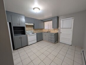 1741 Clinton St in Aurora, CO - Building Photo - Building Photo