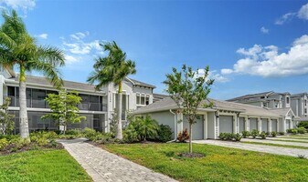 12390 Wellen Golf St in Venice, FL - Building Photo