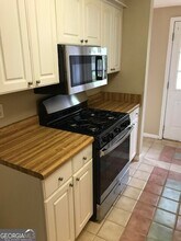 121 Grenoble Rd in Peachtree City, GA - Building Photo - Building Photo