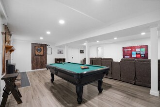 634 Pollard Rd in Clarksville, TN - Foto de edificio - Building Photo