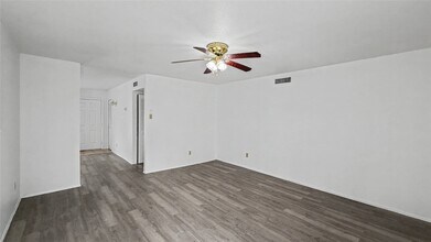 130 Astoria Dr in Cedar Hill, TX - Building Photo - Building Photo