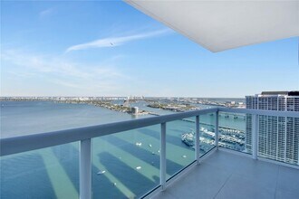 1800 N Bayshore Dr, Unit 3903 in Miami, FL - Building Photo - Building Photo