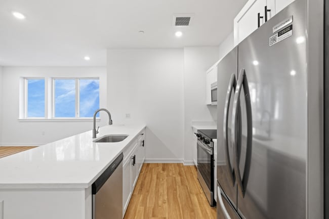 1309 Cambridge St, Unit 201 in Philadelphia, PA - Building Photo - Building Photo