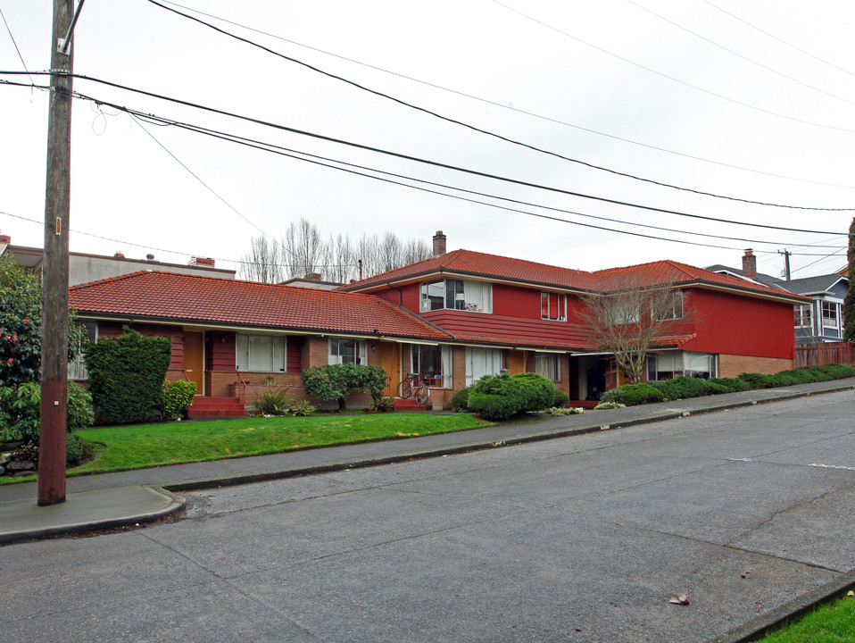 Sheryl Court in Seattle, WA - Foto de edificio