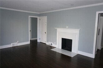 2210 Lenox Rd NE in Atlanta, GA - Building Photo - Building Photo