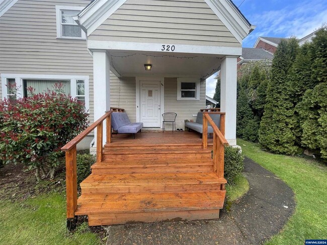 320 NW 23rd St, Unit House in Corvallis, OR - Building Photo - Building Photo