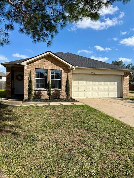 7718 Sisterdale Dr in Cypress, TX - Building Photo