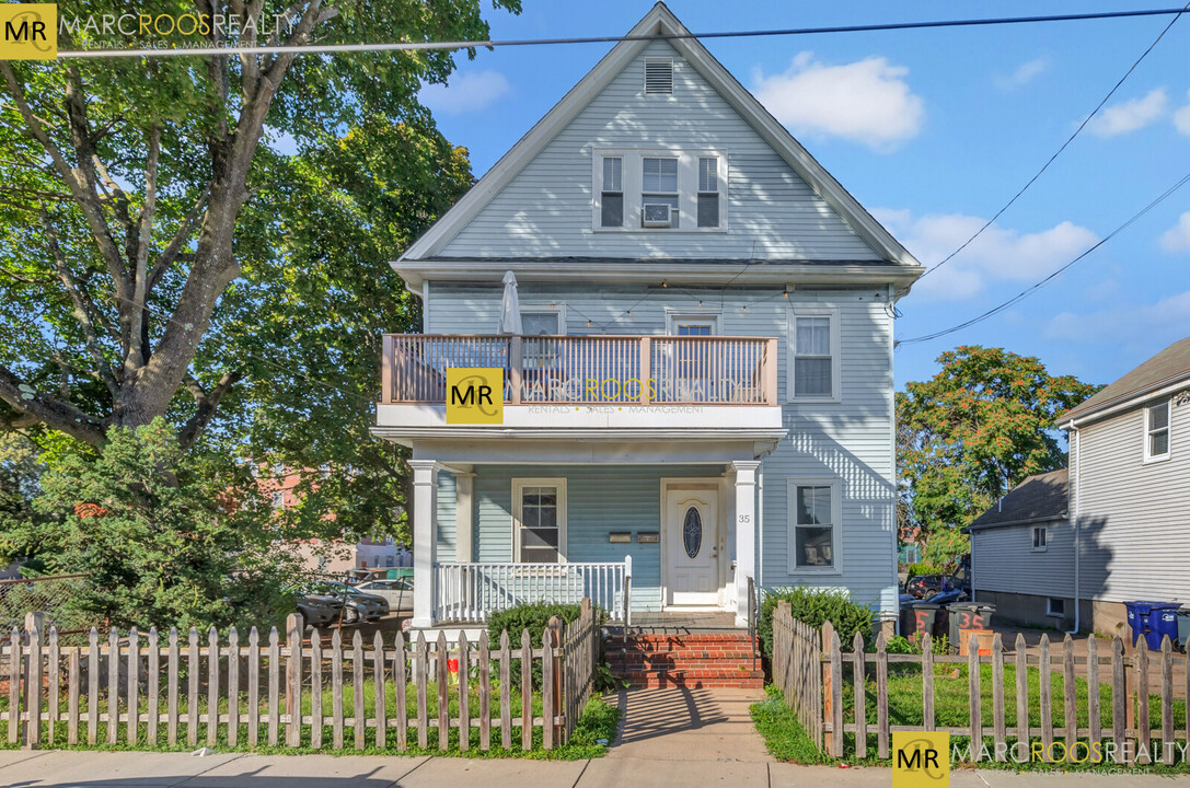 35 Faneuil St, Unit 1 in Boston, MA - Building Photo