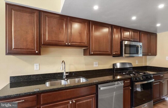 15123 Cardin Pl in Woodbridge, VA - Building Photo - Building Photo