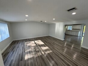 16116 Tampa St in Lutz, FL - Building Photo - Building Photo