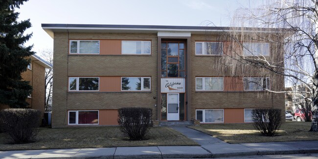 The Vanessa Apartments in Calgary, AB - Building Photo - Building Photo