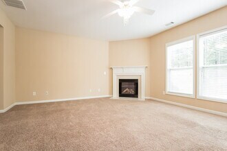 2303 Jasmine Glen Dr in Buford, GA - Building Photo - Building Photo