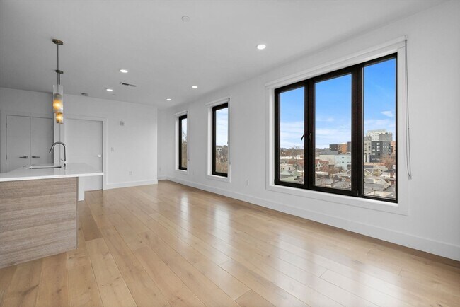 30 Penniman Rd, Unit 507 in Boston, MA - Building Photo - Building Photo