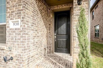930 Estelle Dr in Euless, TX - Building Photo - Building Photo